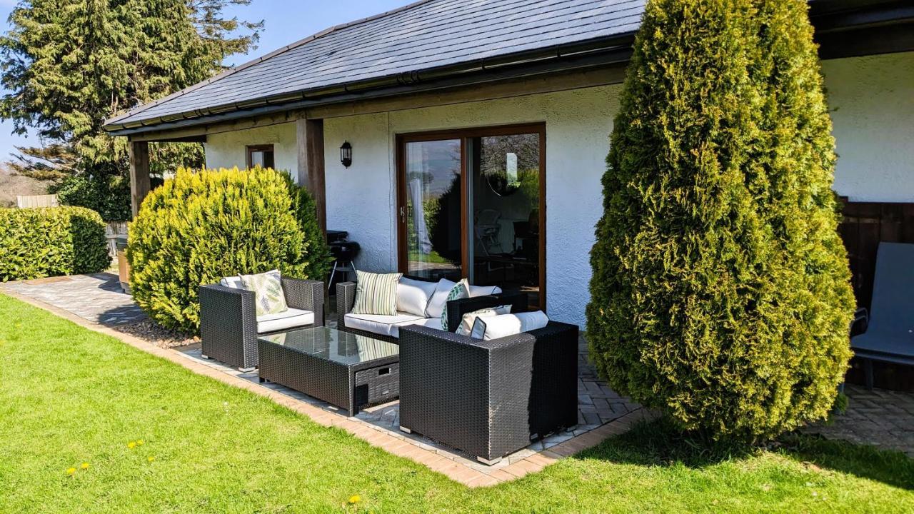 Laurel - Pet-Friendly Cottage With Indoor Pool, Hot Tub & Panoramic Snowdonia Views Colwyn Bay Exterior foto