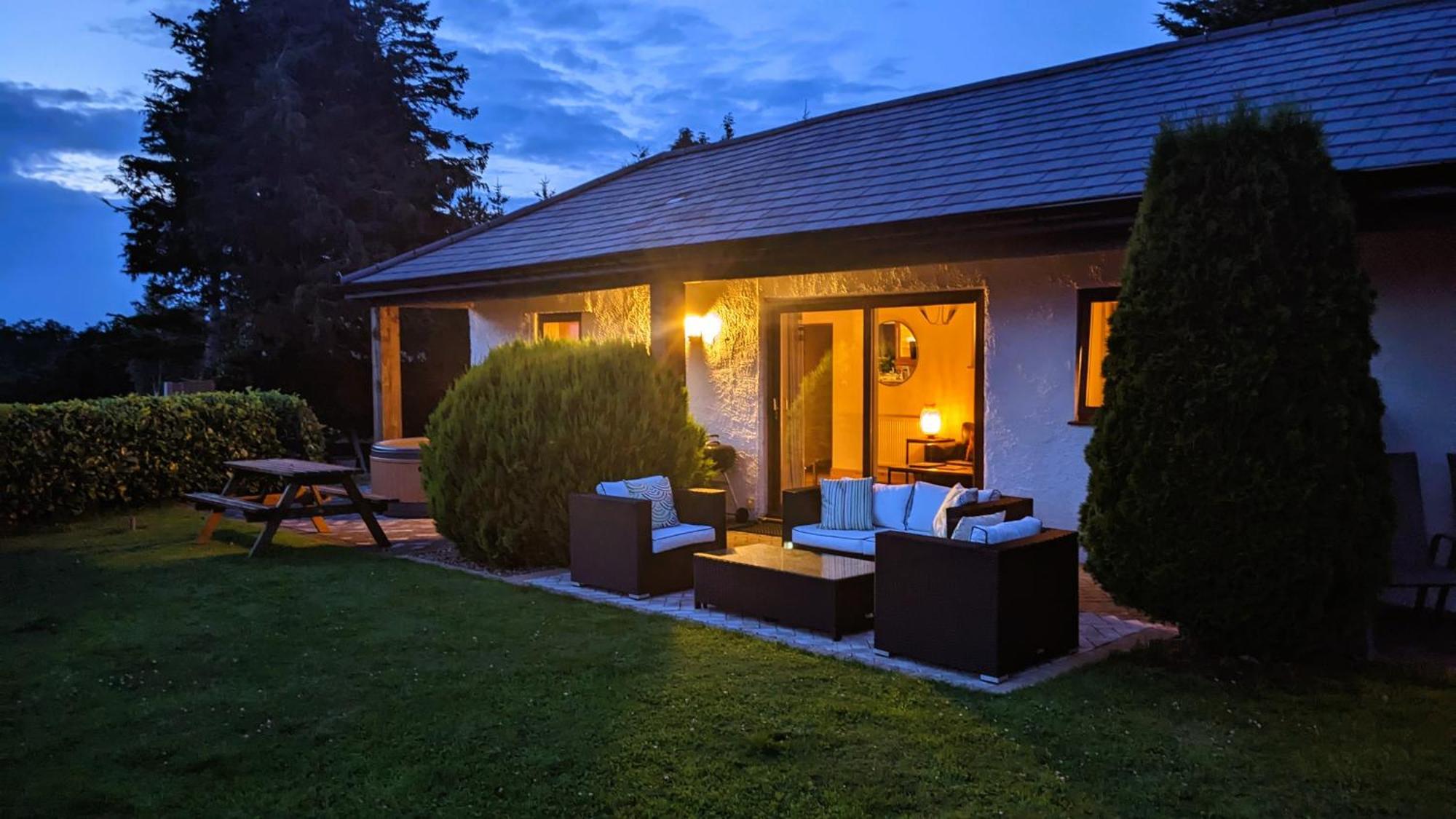 Laurel - Pet-Friendly Cottage With Indoor Pool, Hot Tub & Panoramic Snowdonia Views Colwyn Bay Exterior foto